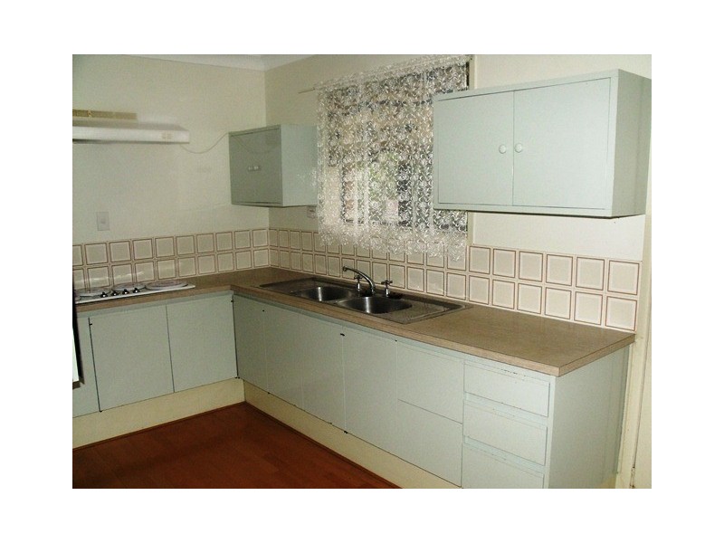 25 Limerick Dr, Crestmead QLD 4132