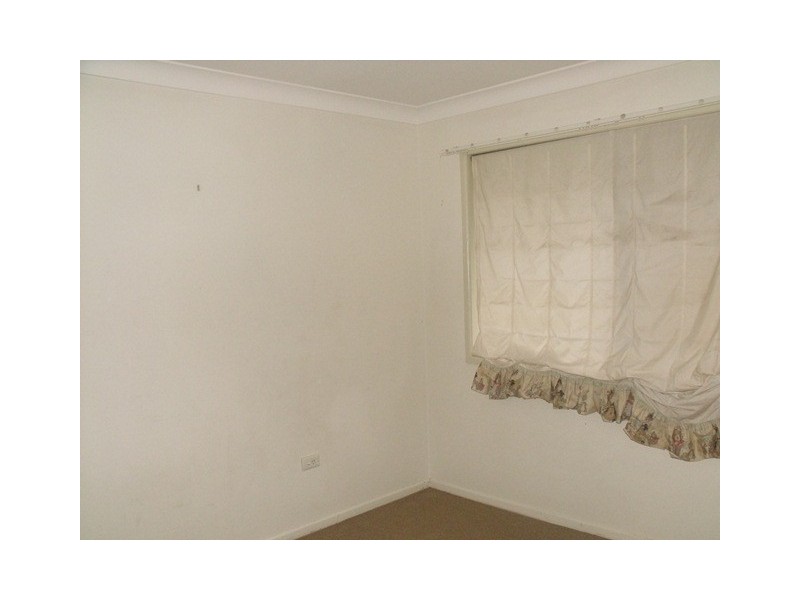 25 Limerick Dr, Crestmead QLD 4132