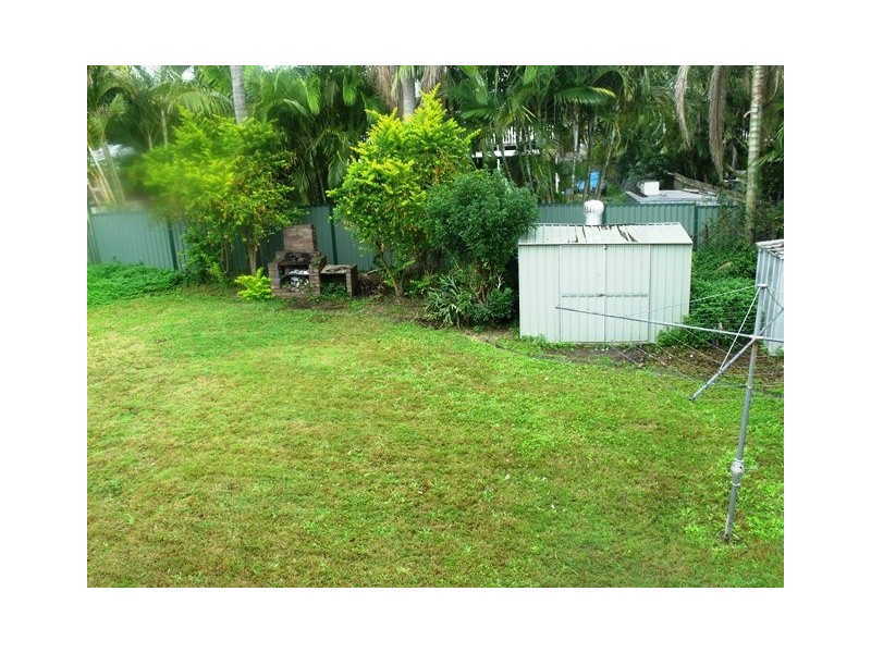 25 Limerick Dr, Crestmead QLD 4132