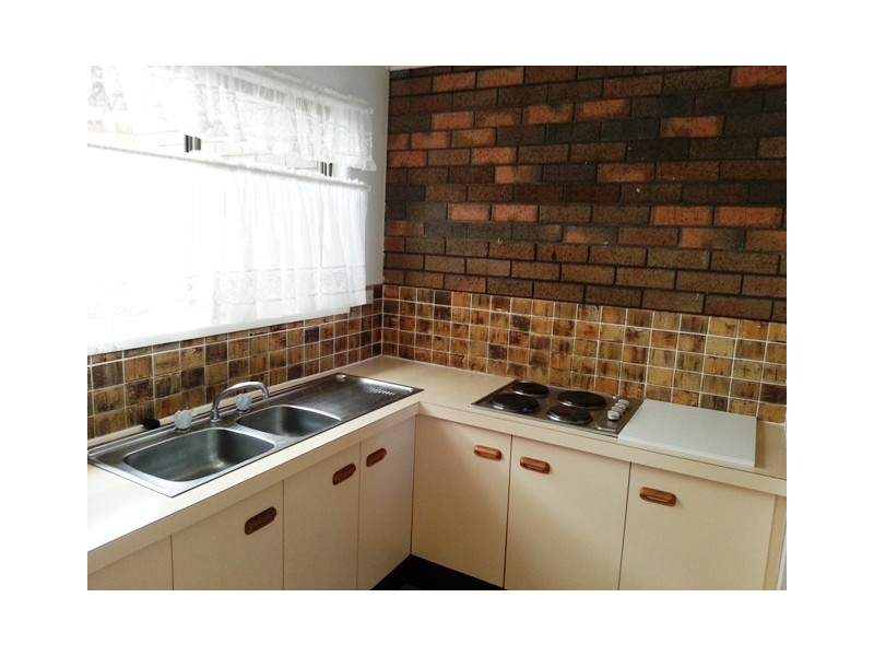 9/2 College Street, Loganlea QLD 4131