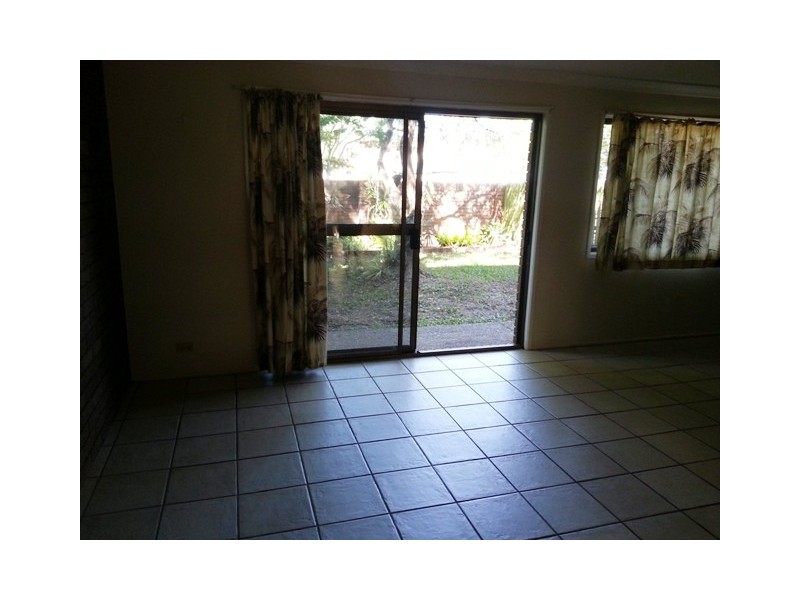 9/2 College Street, Loganlea QLD 4131