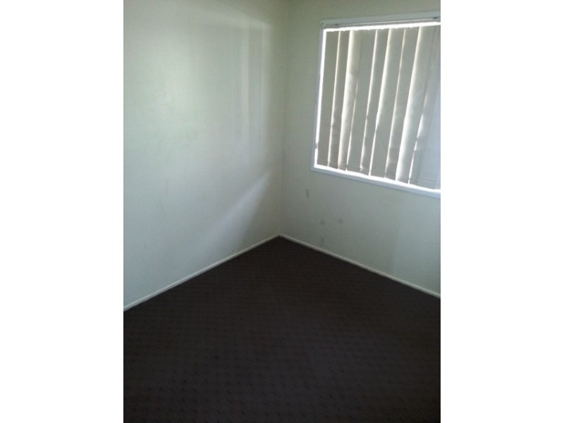 1 Tulong Street, Crestmead QLD 4132