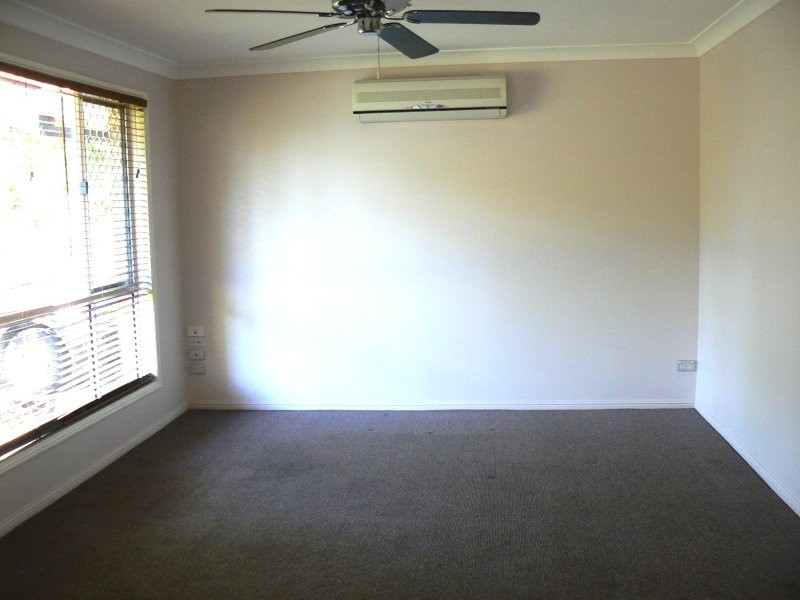 11 Windsong Court, Hillcrest QLD 4118