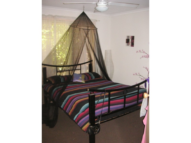 8 Fairbairn St, Marsden QLD 4132