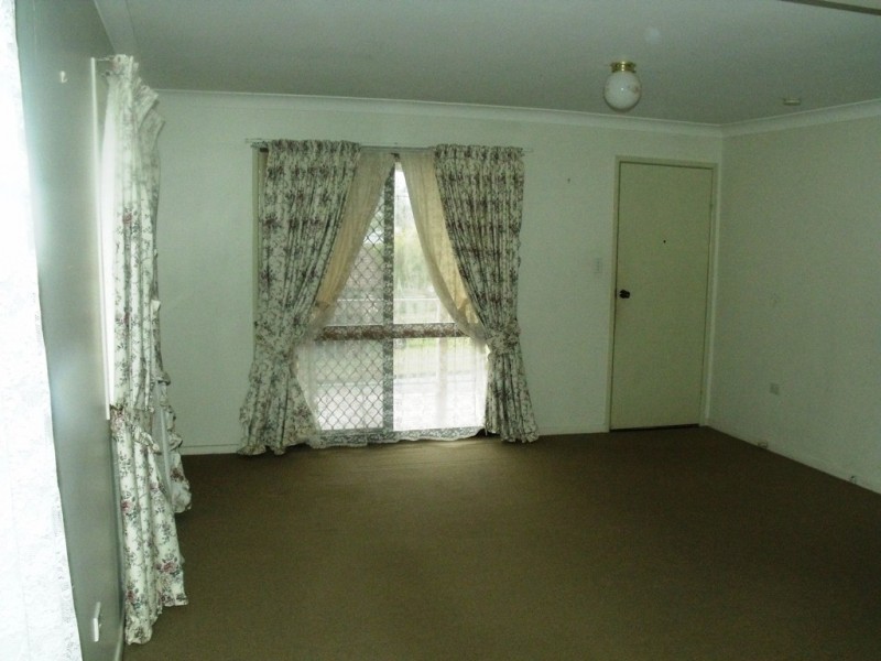 25 Limerick Dr, Crestmead QLD 4132