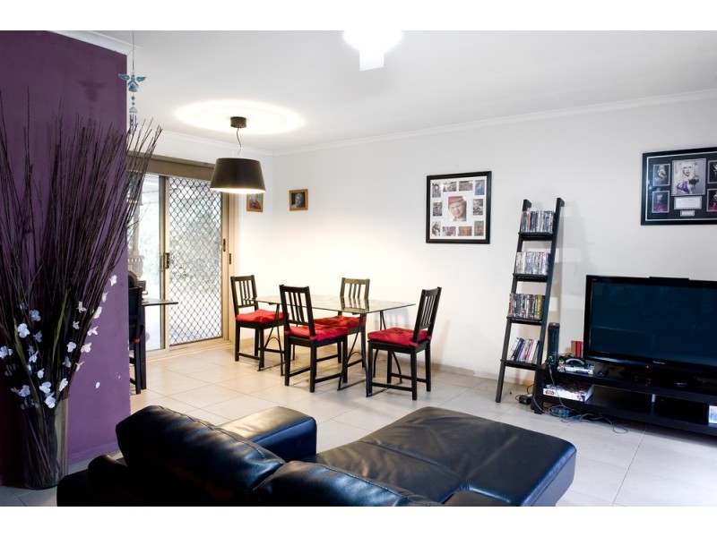 8 Fairbairn Street, Marsden QLD 4132