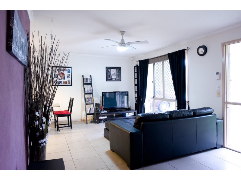 8 Fairbairn Street, Marsden QLD 4132