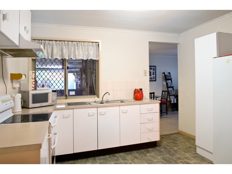 8 Fairbairn Street, Marsden QLD 4132