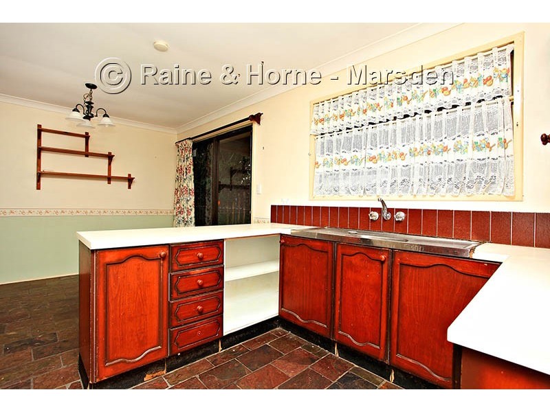 56 Forestwood St, Crestmead QLD 4132