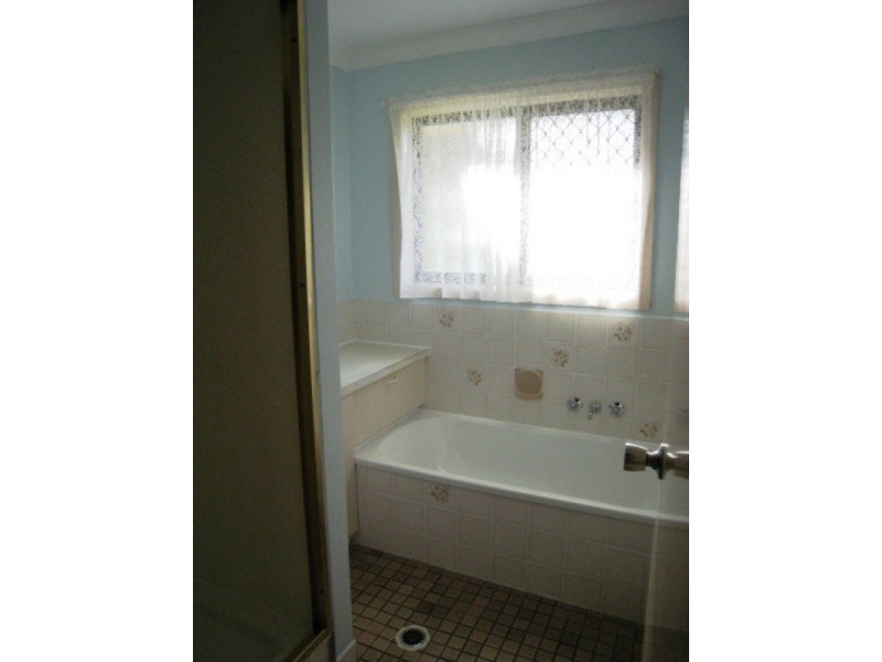 19 Ochna St, Crestmead QLD 4132