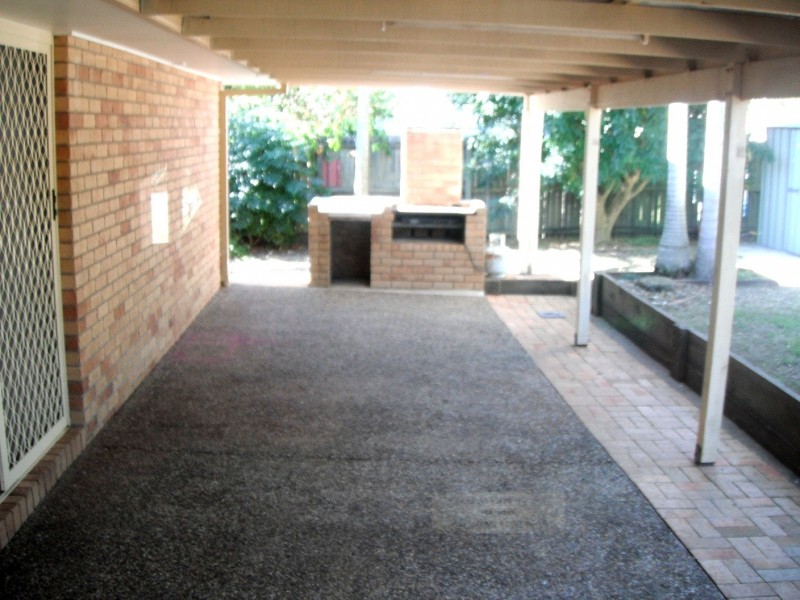 93 Bottlebrush Drive, Regents Park QLD 4118