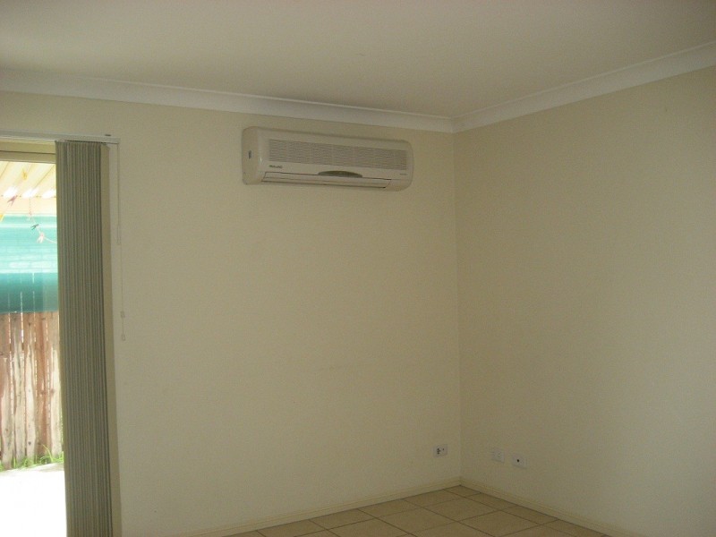 8 Clayton Court, Crestmead QLD 4132