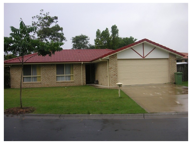 2 Pidgeon Boulevard, Crestmead QLD 4132