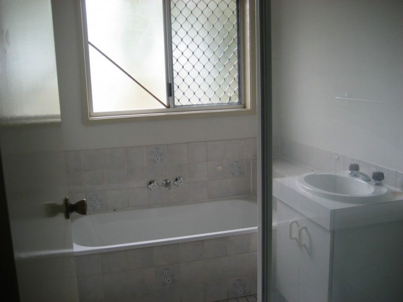 10 Kensington Street, Browns Plains QLD 4118