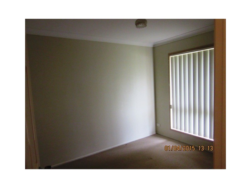 4 Westwood Dr, Hillcrest QLD 4118