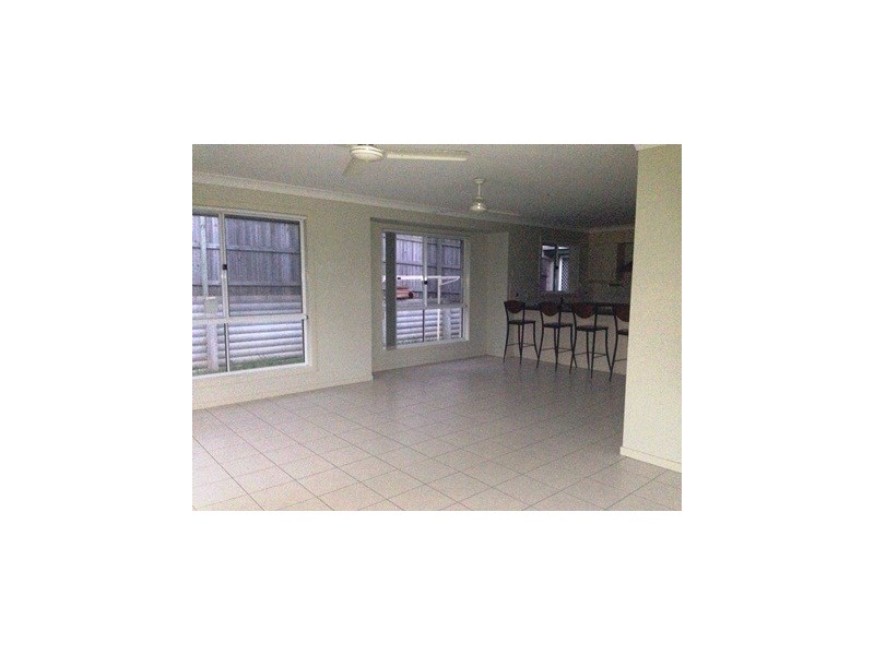 24 Blueberry Ash Court, Boronia Heights QLD 4124