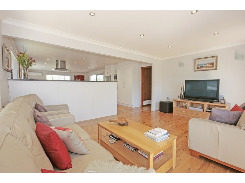 8 Clarke Street, Broulee NSW 2537