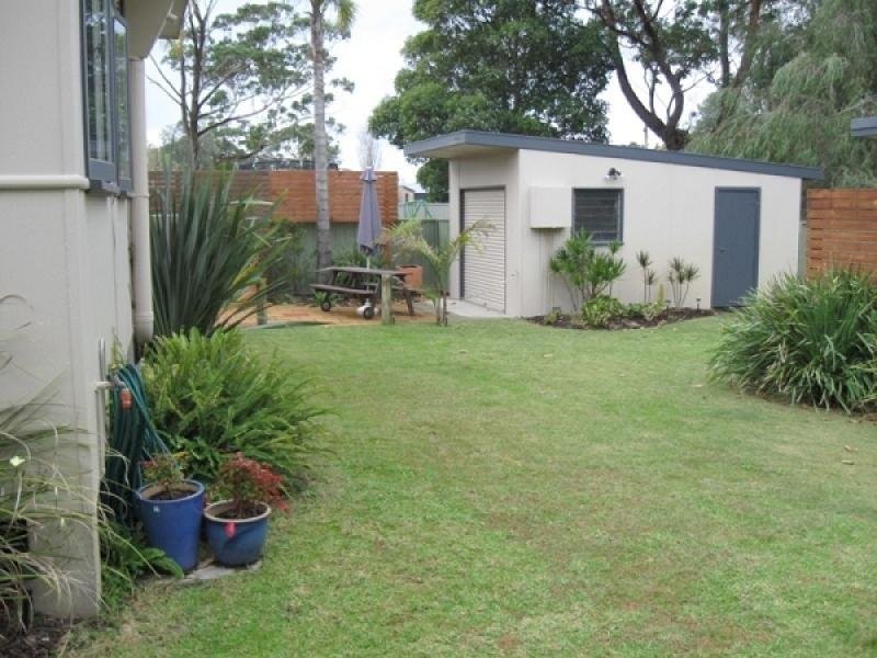 6 Clarke Street, Broulee NSW 2537