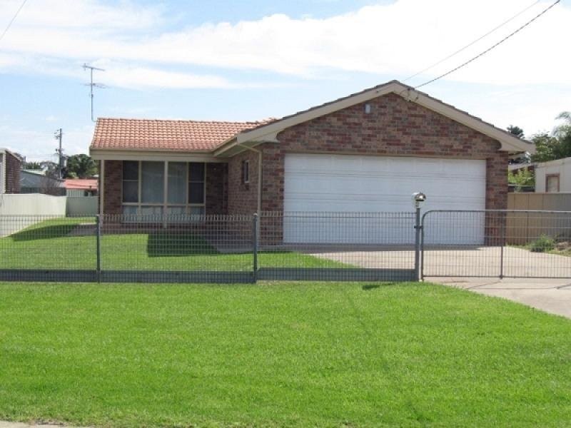 41 Deakin Parade, Tomakin NSW 2537