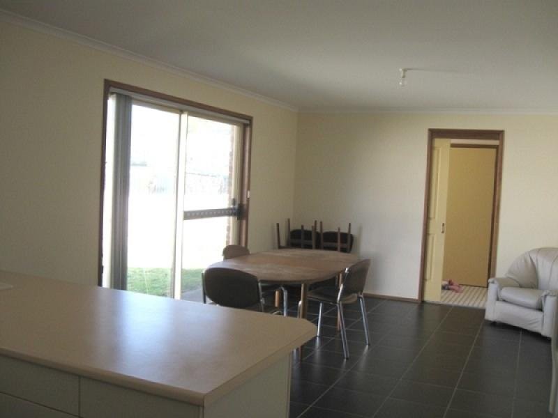 41 Deakin Parade, Tomakin NSW 2537