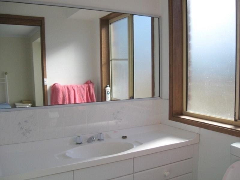 41 Deakin Parade, Tomakin NSW 2537