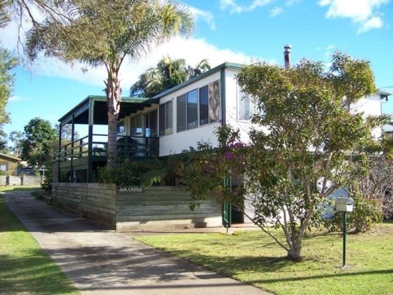 17 Thomas Street, Moruya NSW 2537