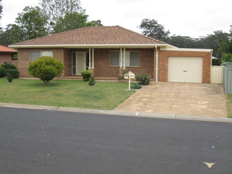 3 Suzanne Way, Broulee NSW 2537
