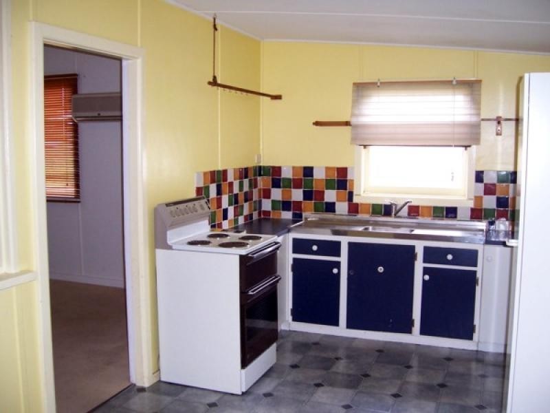 7 Campbell Street, Moruya NSW 2537