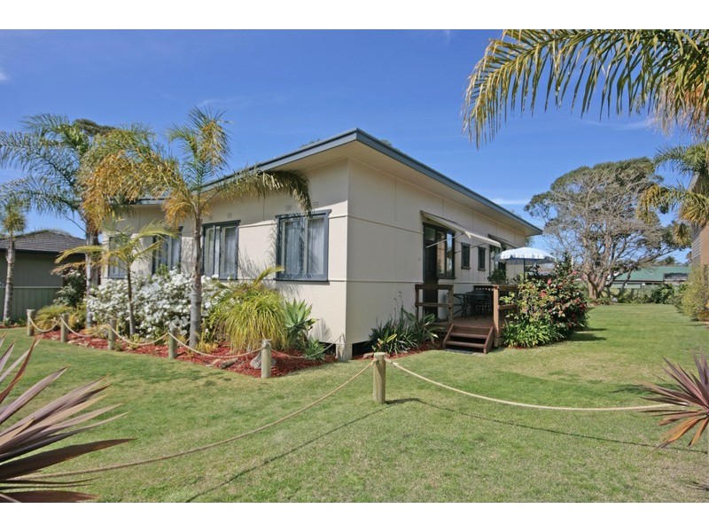 6 Clarke Street, Broulee NSW 2537
