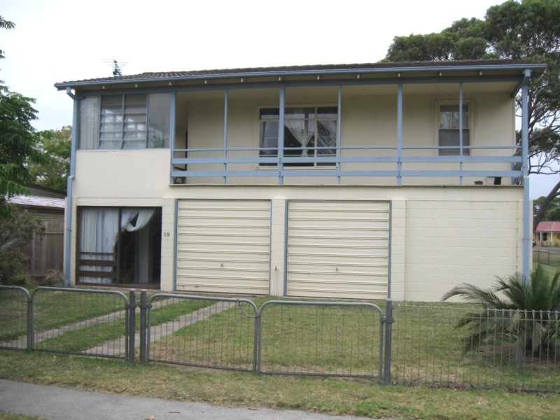 19 Grant Street, Broulee NSW 2537