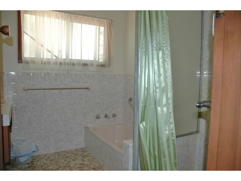 21 Barbara Crescent, Batemans Bay NSW 2536