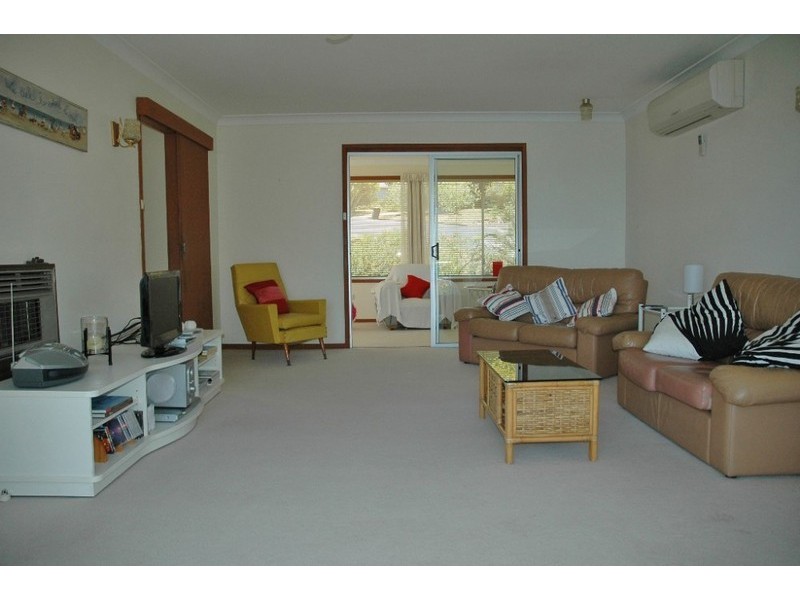 21 Barbara Crescent, Batemans Bay NSW 2536