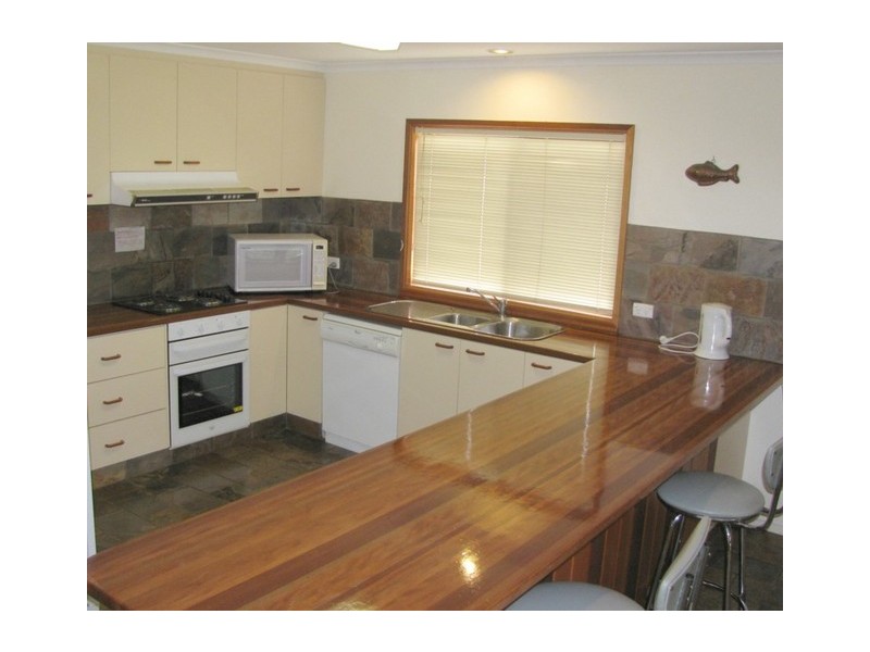 27 Candlagan Drive, Broulee NSW 2537