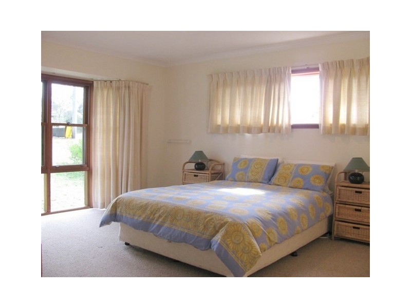 27 Candlagan Drive, Broulee NSW 2537