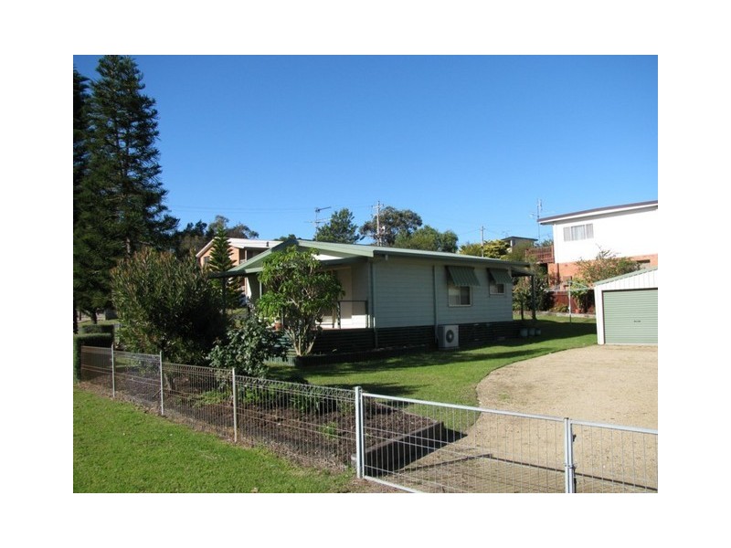 2  Sunpatch Parade, Tomakin NSW 2537
