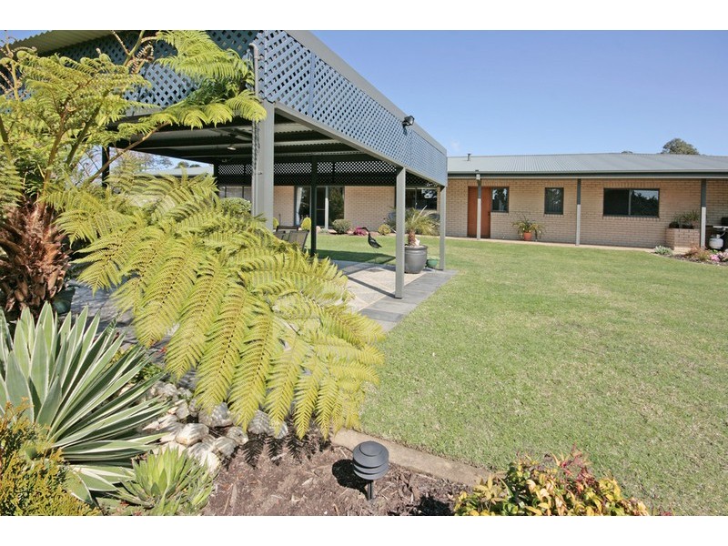 10 Clearwater Terrace, Mossy Point NSW 2537