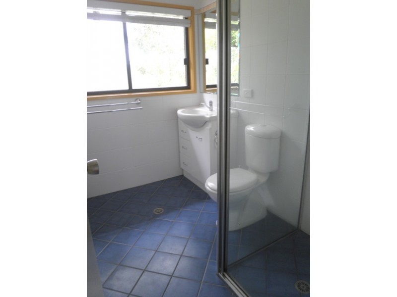 17 Annetts Parade, Mossy Point NSW 2537