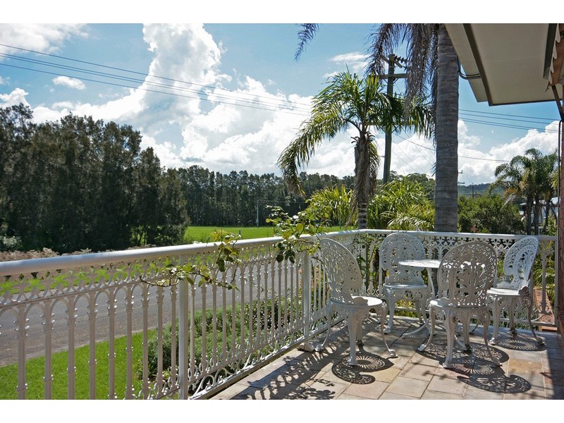 64 Sunpatch Parade, Tomakin NSW 2537