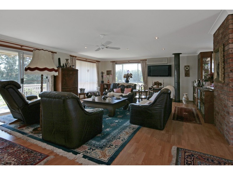 64 Sunpatch Parade, Tomakin NSW 2537