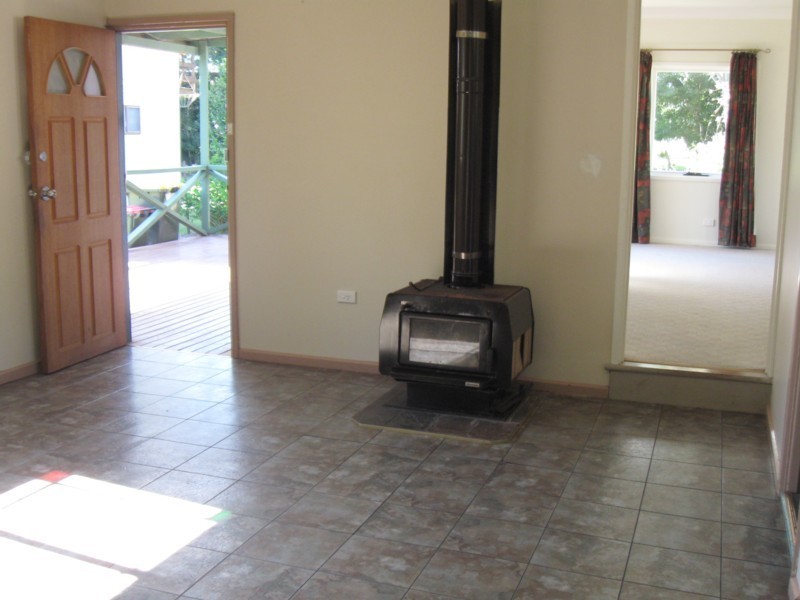 10 Surfside Avenue, Mossy Point NSW 2537