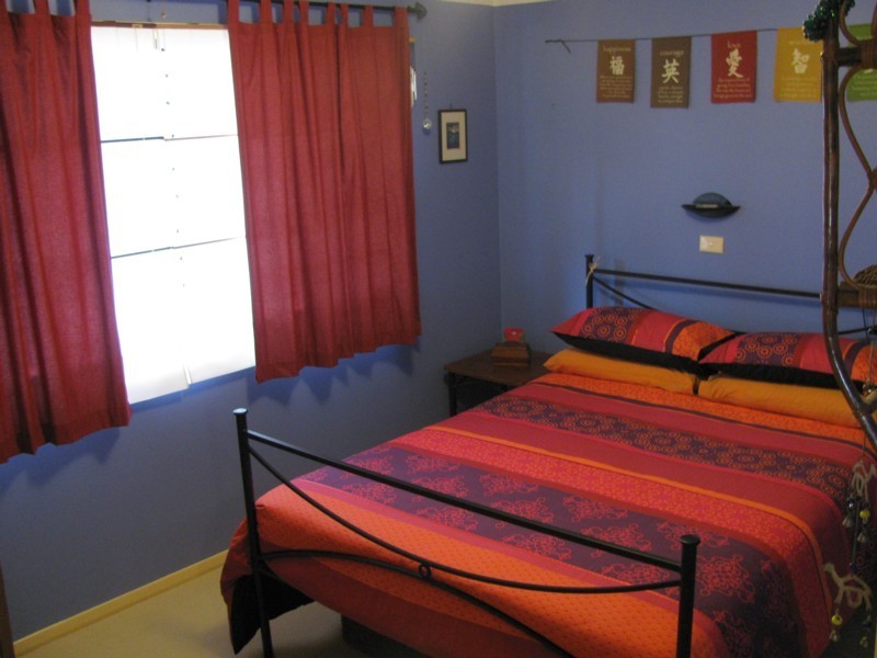 24A Yarralumla Cres, Tomakin NSW 2537