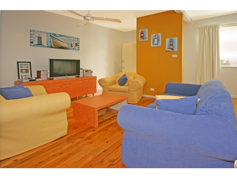 109 Ainslie Pde, Tomakin NSW 2537