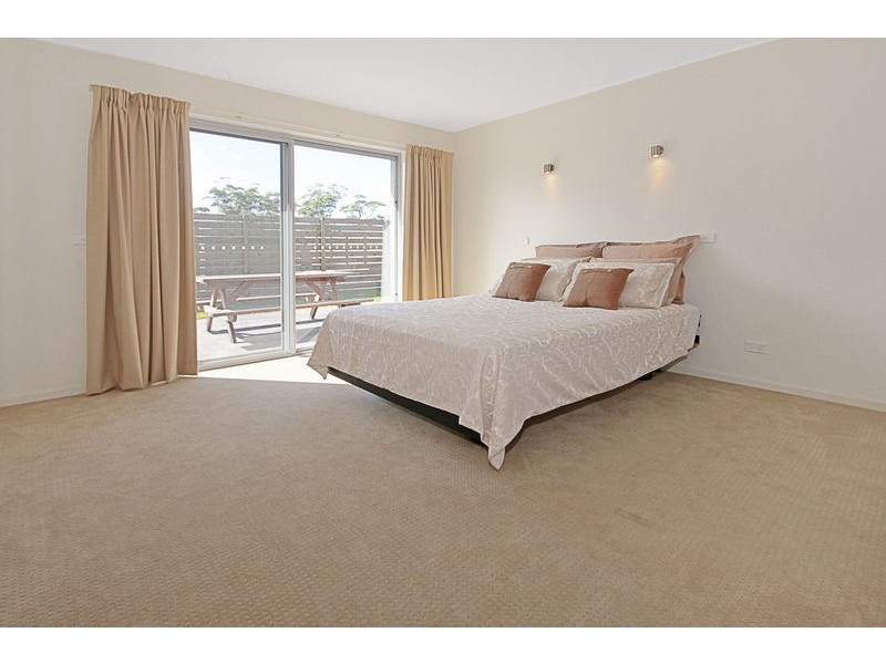 90 Heath Street, Broulee NSW 2537