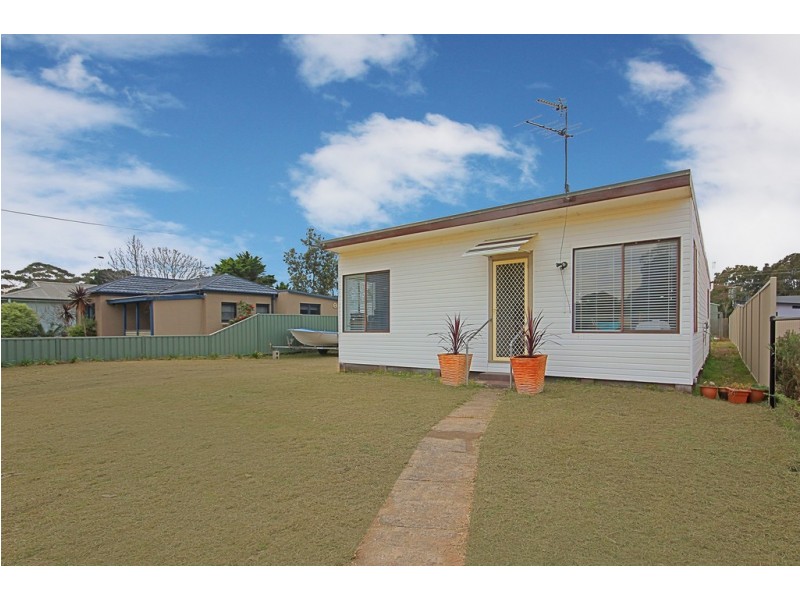 100 Smith Street, Broulee NSW 2537