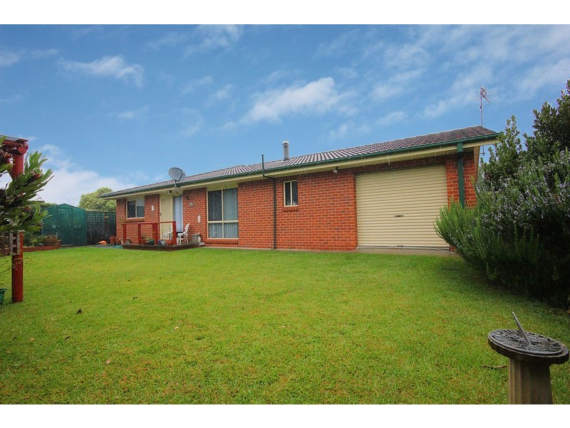 42 Ainslie Parade, Tomakin NSW 2537