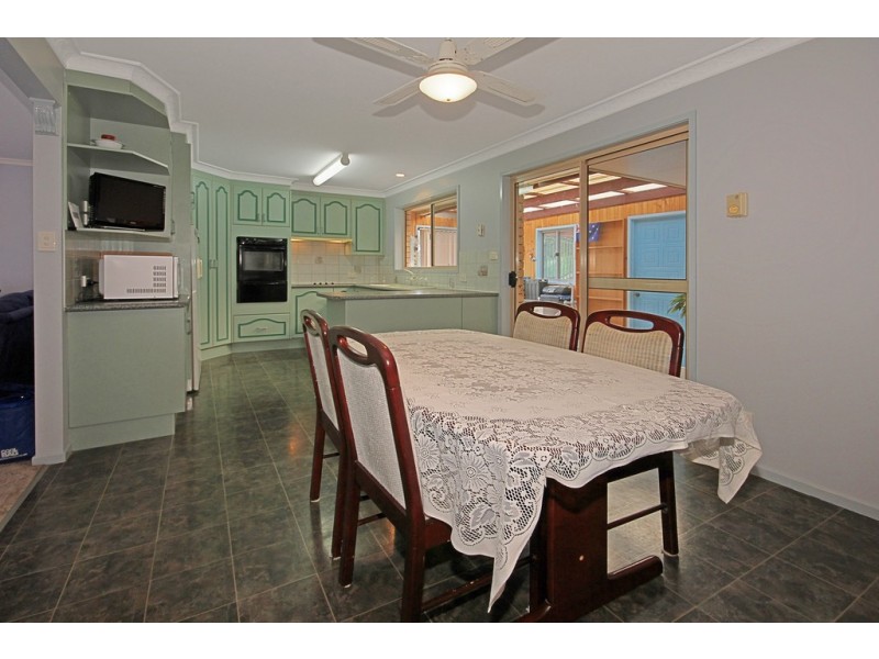 34 Tomakin Place, Tomakin NSW 2537