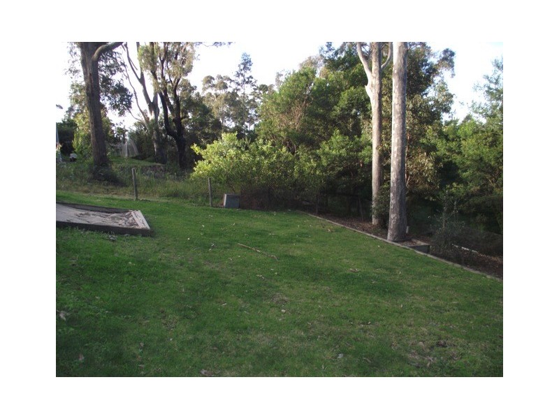 12 Hazel Road, Moruya Heads NSW 2537