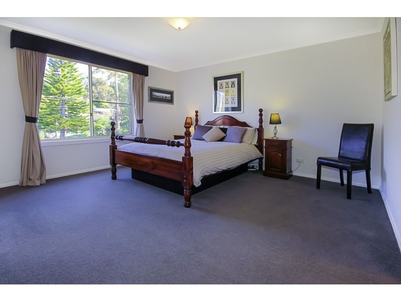 32 Hilmer Avenue, Mossy Point NSW 2537