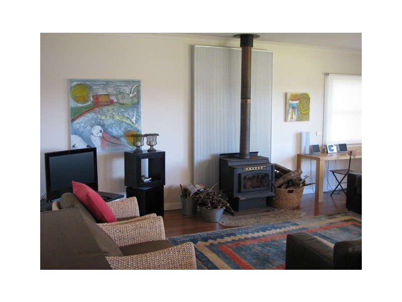 203 Annetts Parade, Mossy Point NSW 2537