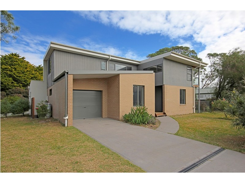19 Imlay Street, Broulee NSW 2537